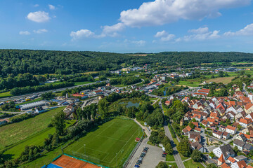 Die Stadt Greding im Naturpark Altmühltal in Mittelfranken im Luftbild