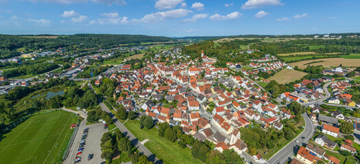 Die Stadt Greding im Naturpark Altmühltal in Mittelfranken im Luftbild