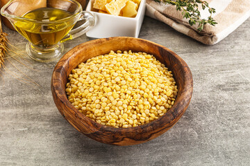 Dry raw wheat pasta - ptitim