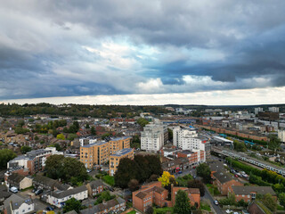 Obraz premium High Angle View of Luton City Residential District Which is Located Near to City Center Downtown of England UK During Cold Sunset of October 12th, 2024