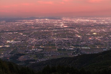 【夜景100選】揖斐郡池田町、池田山から眺める濃尾平野の夕景