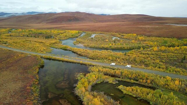 Unglaubliche Landschaft auf dem Dempster Highway in Nordkanada