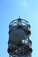 三重県青山高原の電波塔