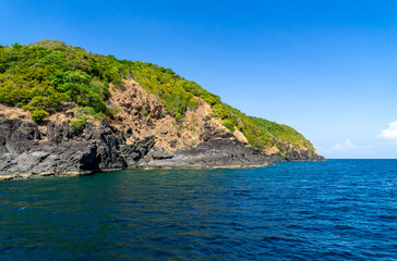 Fototapeta premium island in the middle of the sea