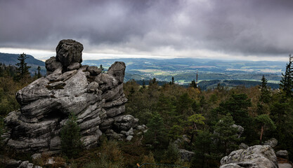 Fototapeta premium clouds over rocks