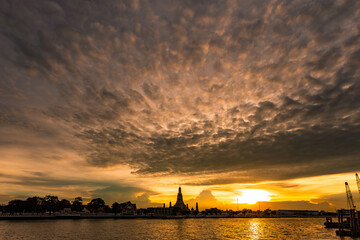 Fototapeta premium Wat Arun Bangkok City Thailand