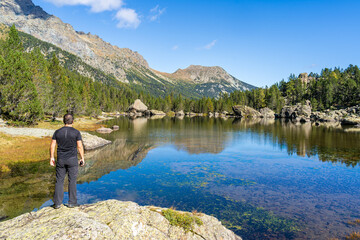 Lago della serva nel parco del Mont Avic, a Champdepraz, Valle d'Aosta