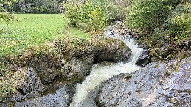 Espinaredo river, next to Espinareu village, Pilo&ntilde;a, Asturias, Spain