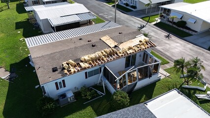 damage from high winds after Hurrican Milton, Palmetto, Florida
