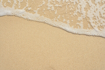 Obraz na płótnie Canvas wave on sand