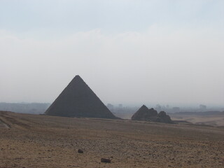 pyramids of giza