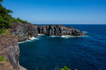 日本の静岡県伊東市の城ヶ崎海岸の美しい風景
