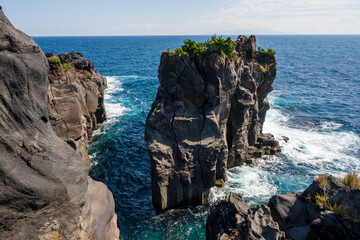 日本の静岡県伊東市の城ヶ崎海岸の美しい風景