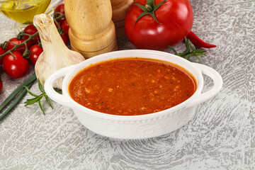 Hot tomato soup with diced chicken