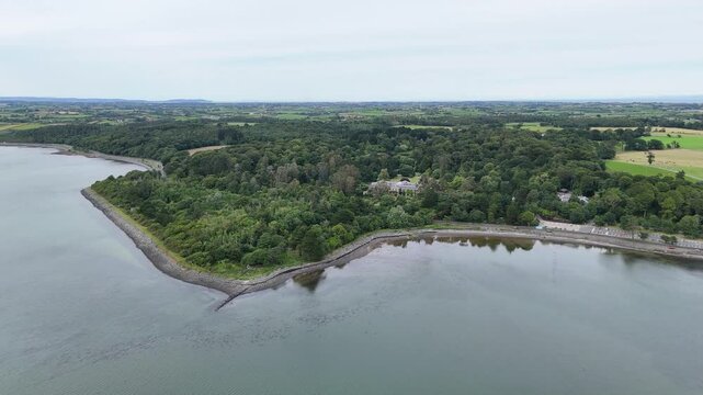 manoir sur le lac de Strangford en Irlande du Nord pr&egrave;s de Belfast