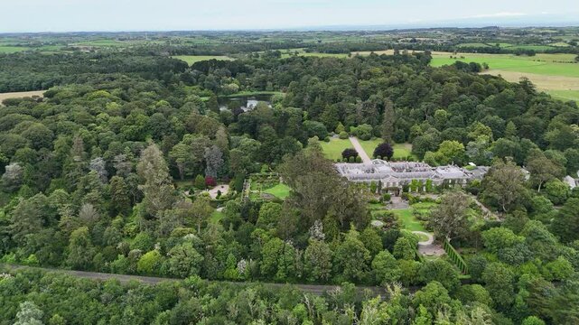 manoir sur le lac de Strangford en Irlande du Nord pr&egrave;s de Belfast
