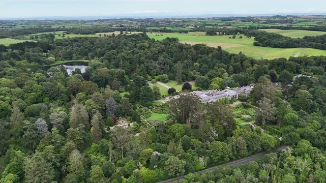 manoir sur le lac de Strangford en Irlande du Nord pr&egrave;s de Belfast