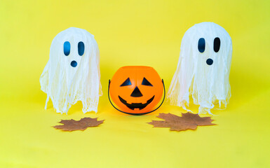 DIY Halloween ghost craft made from bandages and glue. Finished craft. Step 6.
