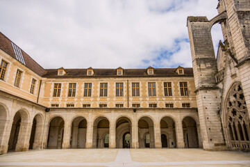 Fototapeta premium Abbaye et musée Saint-Germain d'Auxerre