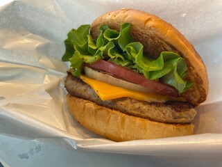 トマトチーズバーガー