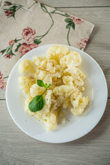 Diet cauliflower steamed with spices