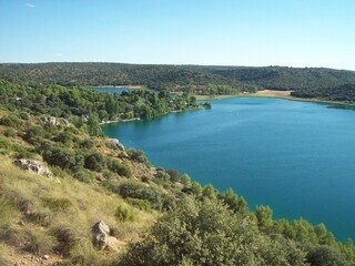 Fototapeta premium Ribera de la laguna de Ruidera