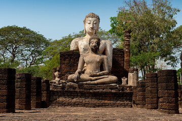 Fototapeta premium Wat Phra Sri Rattanamahathat Rat Chaworrawiharn in Si Satchanalai district, Sukhothai, Thailand.