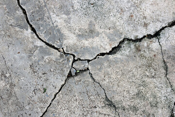 Obraz premium cracked concrete wall