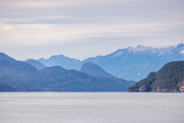 Obraz premium Serene Landscape of Harrison Lake in British Columbia Canada