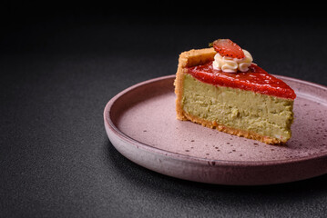 No baked sweet strawberry cheesecake with pistachio and cream cheese