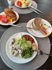 salad with chicken and vegetables