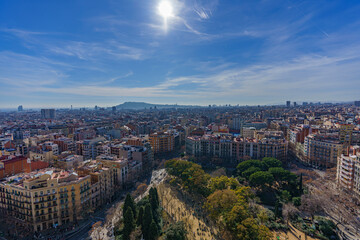 Fototapeta premium Beautiful panorama overlooking the colorful Barcelona