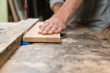 Milling of oak glued board