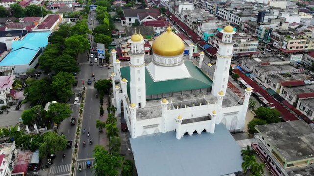 Aerial video of the beauty of the grand mosque in the center of Langsa city, Aceh