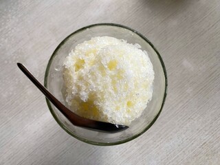 es teler is Indonesia shaving ice mixed with fruits and sweetened condensed milk