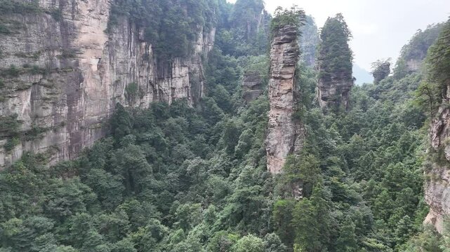 Zhangjiajie - Avatar Mountains