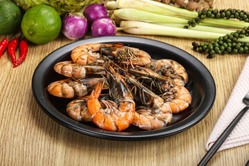 Boiled big tiger fresh shrimp