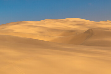 Sandwich Harbour in Namibia - eine Landschaft zwischen riesigen Dünen, Wüste und dem Atlantik