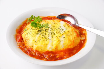 トマトソースオムライス
