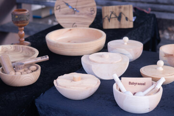 Great manufactures from local artists: wood and a lot of work are the keys for these mastepieces