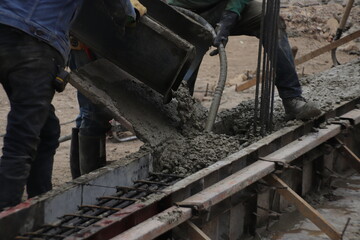 construction with reinforced concrete, laboratory sampling and quality of materials