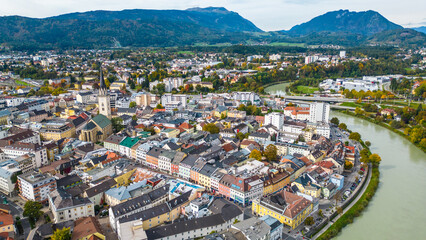 Villach, a charming city in Austria, nestled in the heart of the Alps. Surrounded by stunning mountain landscapes, this picturesque town is a perfect blend of history, culture, and natural beauty © Viktor