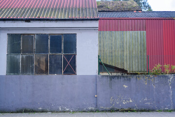 Pared de fábrica abandonada