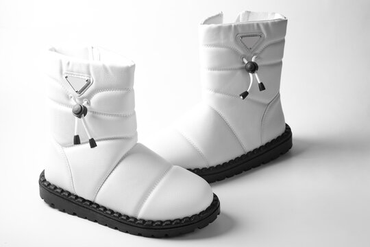 women's winter warm boots. Ugi boots and dutiki