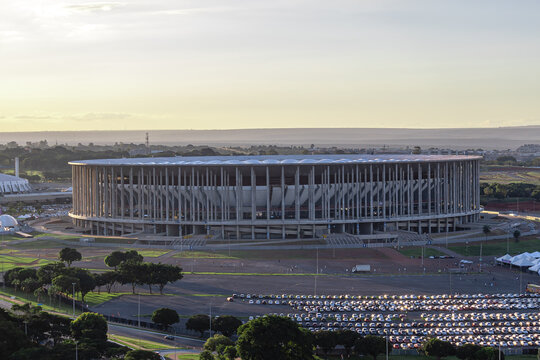 vista do est&aacute;dio nacional Man&eacute; Garrincha na cidade de Bras&iacute;lia, Distrito Federal, Brasil