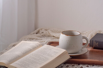 カフェ　洋書　インテリア　テーブルフォト　韓国