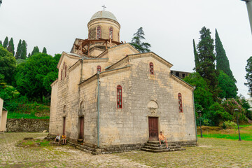 Naklejka premium The ancient stone wall is an architectural monument in close-up