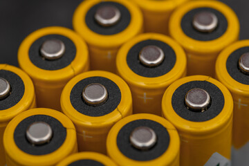 Izolowane baterie AA , akumulatory do elektroniki z bliska