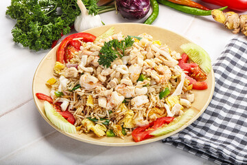 Fried rice with prawn and vegetables