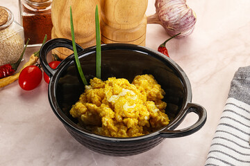 Scrambled egg in the bowl